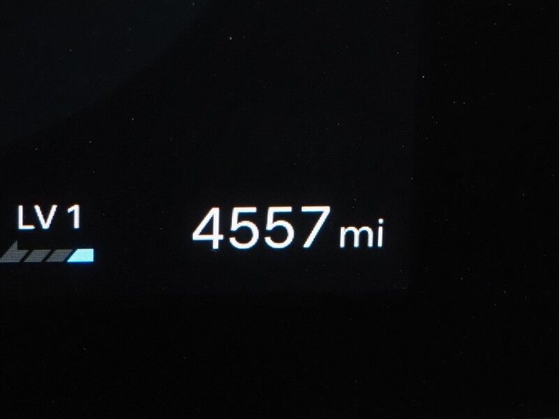 2025 Hyundai IONIQ 5 Limited *HEADS-UP DISPLAY, PANORAMA GLASS ROOF, NAVIGATION, ADAPTIVE CRUISE, 360 VIEW CAMERAS, SMART PARKING, CLIMATE SEATS, HEATED STEERING, WIRELESS CHARGING, BOSE AUDIO, ANDROID & APPLE Round Rock TX