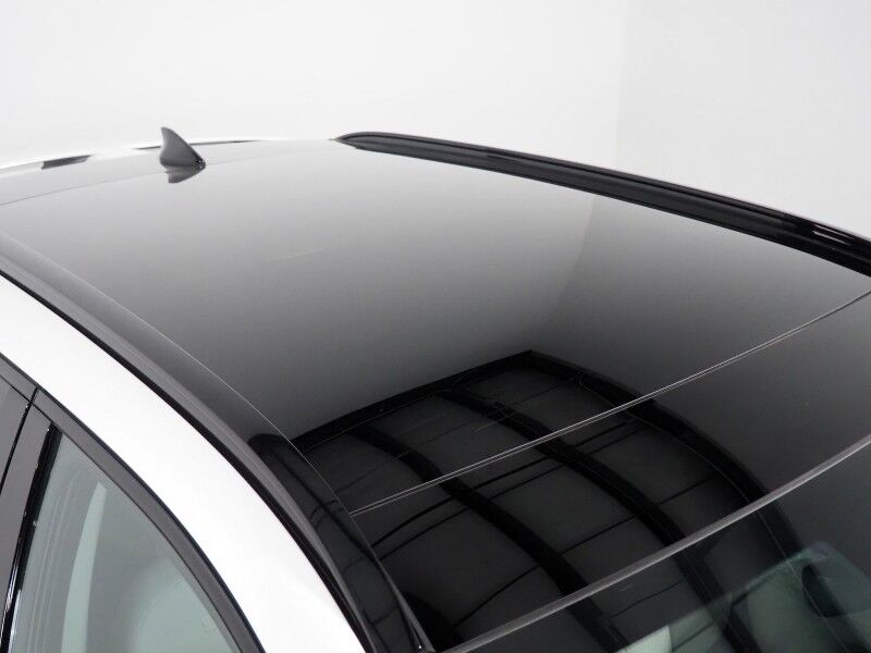 2025 Hyundai IONIQ 5 Limited *HEADS-UP DISPLAY, PANORAMA GLASS ROOF, NAVIGATION, ADAPTIVE CRUISE, 360 VIEW CAMERAS, SMART PARKING, CLIMATE SEATS, HEATED STEERING, WIRELESS CHARGING, BOSE AUDIO, ANDROID & APPLE Round Rock TX