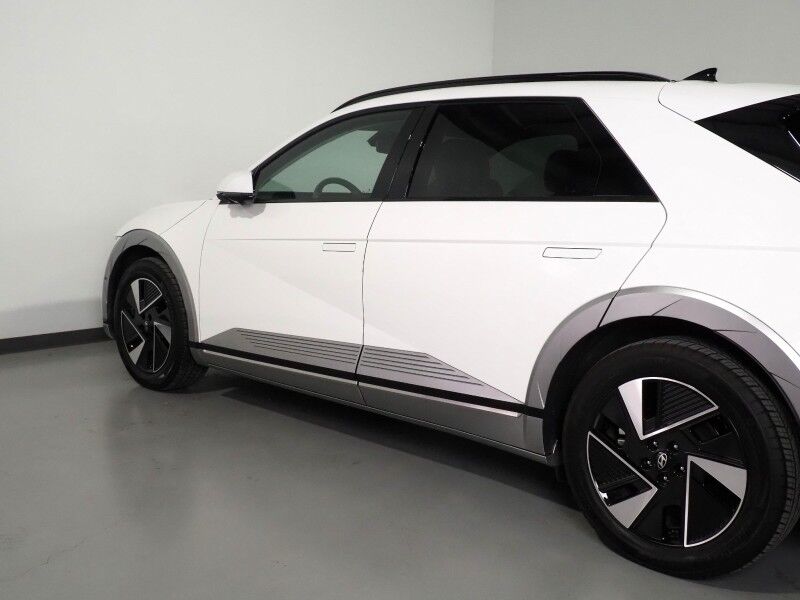 2025 Hyundai IONIQ 5 Limited *HEADS-UP DISPLAY, PANORAMA GLASS ROOF, NAVIGATION, ADAPTIVE CRUISE, 360 VIEW CAMERAS, SMART PARKING, CLIMATE SEATS, HEATED STEERING, WIRELESS CHARGING, BOSE AUDIO, ANDROID & APPLE Round Rock TX