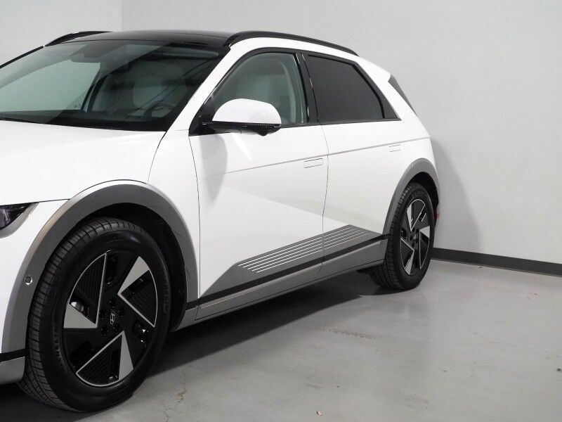 2025 Hyundai IONIQ 5 Limited *HEADS-UP DISPLAY, PANORAMA GLASS ROOF, NAVIGATION, ADAPTIVE CRUISE, 360 VIEW CAMERAS, SMART PARKING, CLIMATE SEATS, HEATED STEERING, WIRELESS CHARGING, BOSE AUDIO, ANDROID & APPLE Round Rock TX