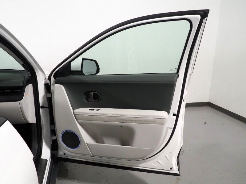 2025 Hyundai IONIQ 5 Limited *HEADS-UP DISPLAY, PANORAMA GLASS ROOF, NAVIGATION, ADAPTIVE CRUISE, 360 VIEW CAMERAS, SMART PARKING, CLIMATE SEATS, HEATED STEERING, WIRELESS CHARGING, BOSE AUDIO, ANDROID & APPLE Round Rock TX