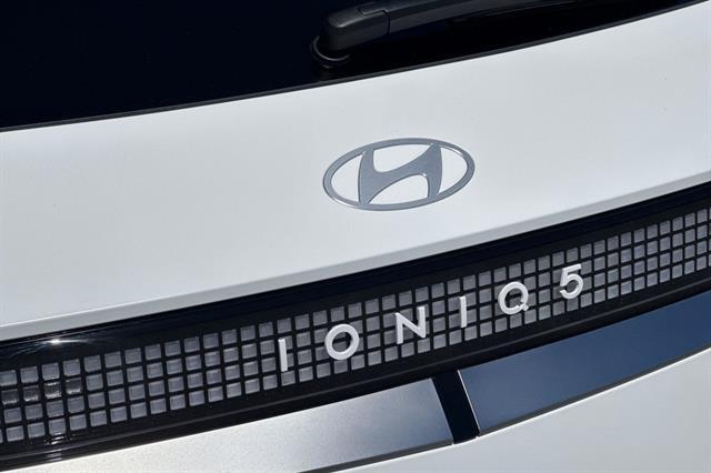 2025 Hyundai IONIQ 5 Limited
