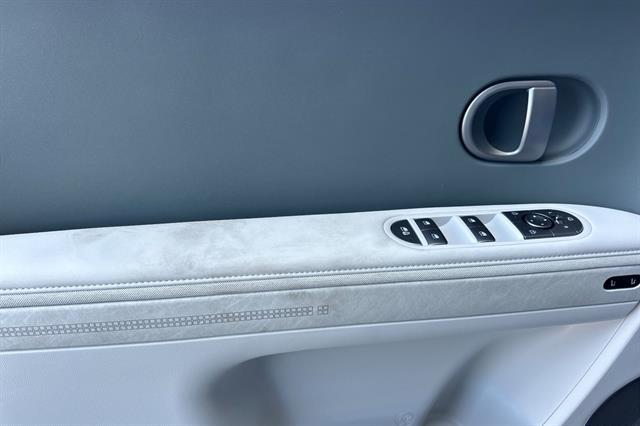 2025 Hyundai IONIQ 5 Limited