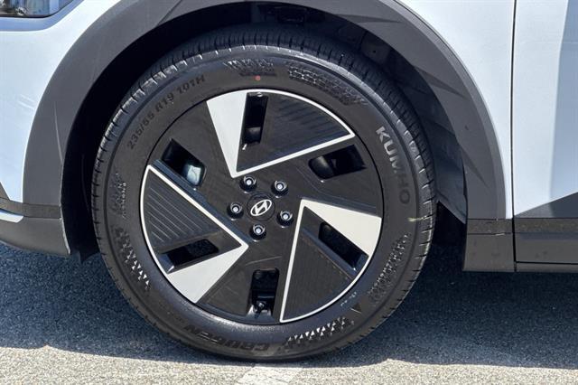 2025 Hyundai IONIQ 5 SE