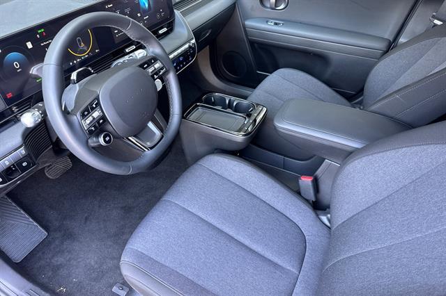 2025 Hyundai IONIQ 5 SE