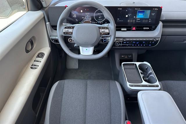 2025 Hyundai IONIQ 5 SE Standard Range