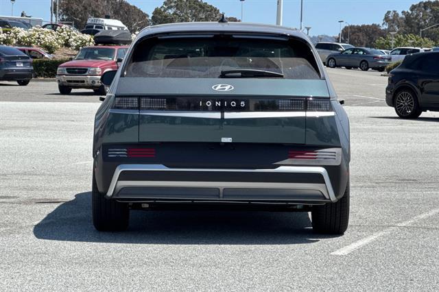 2025 Hyundai IONIQ 5 SE Standard Range