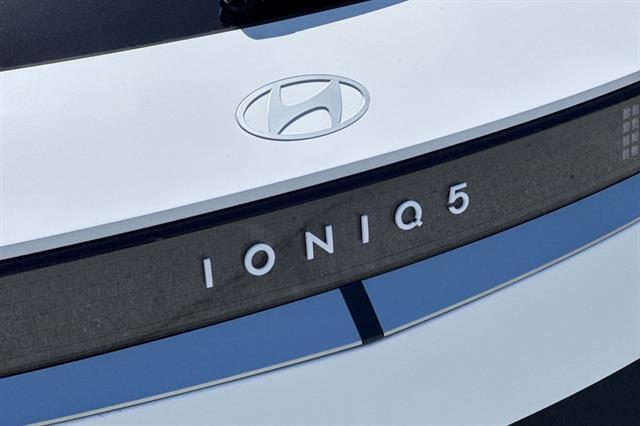 2025 Hyundai IONIQ 5 SEL