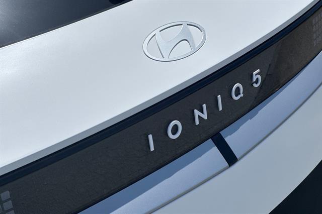 2025 Hyundai IONIQ 5 SEL