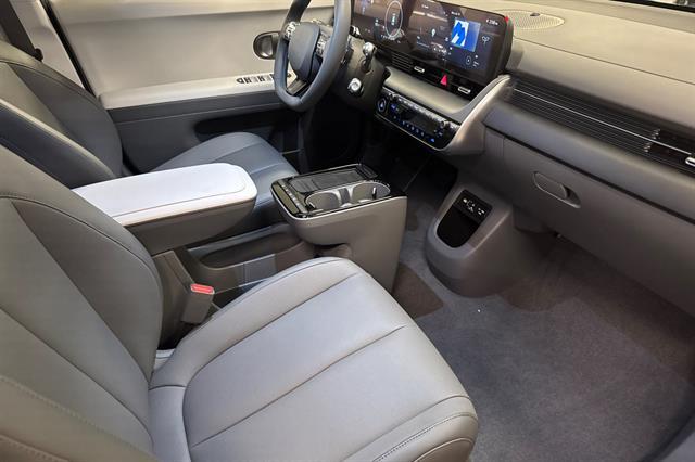 2025 Hyundai IONIQ 5 SEL
