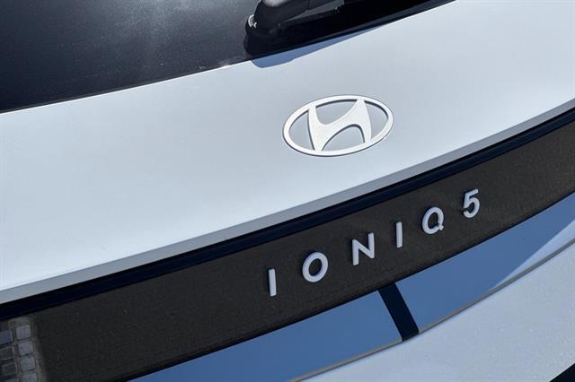 2025 Hyundai IONIQ 5 SEL