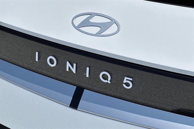 2025 Hyundai IONIQ 5 SEL