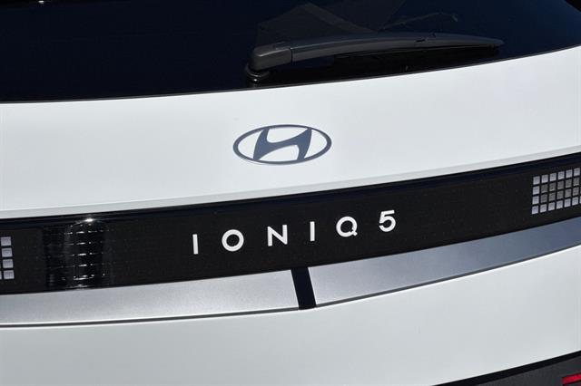 2025 Hyundai IONIQ 5 SEL