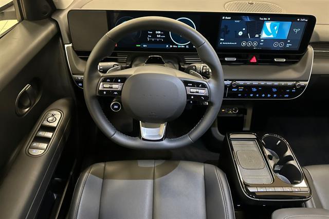 2025 Hyundai IONIQ 5 SEL