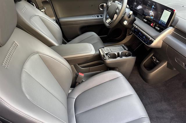 2025 Hyundai IONIQ 5 SEL