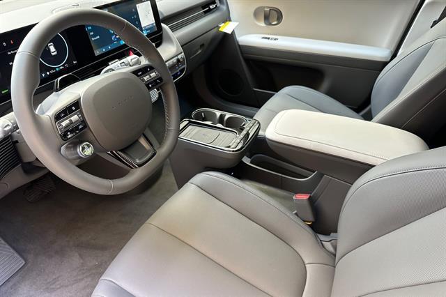 2025 Hyundai IONIQ 5 SEL