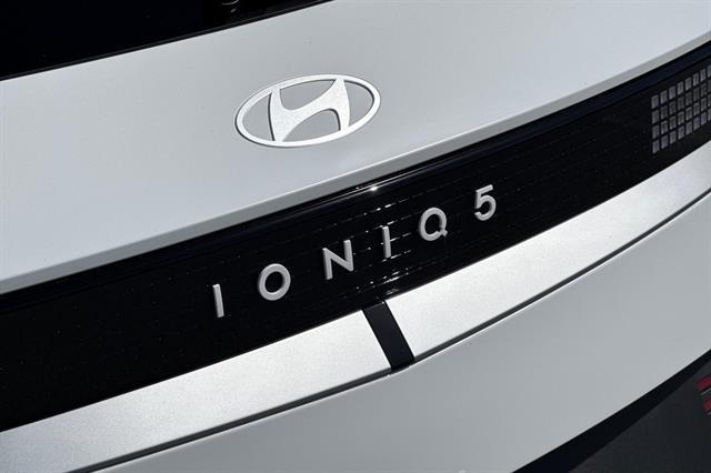 2025 Hyundai IONIQ 5 SEL