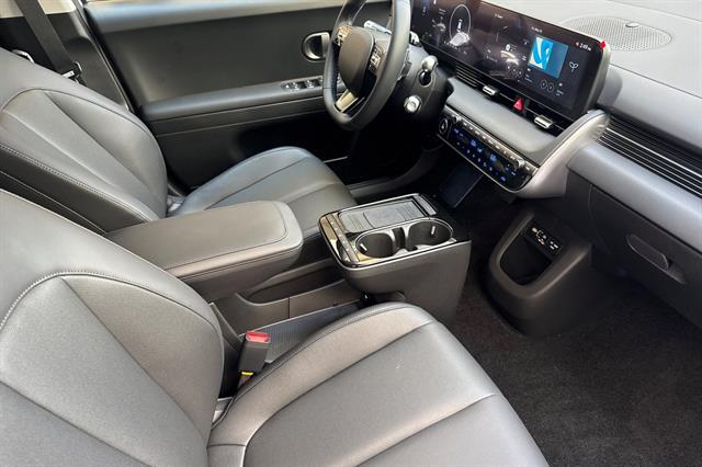 2025 Hyundai IONIQ 5 SEL
