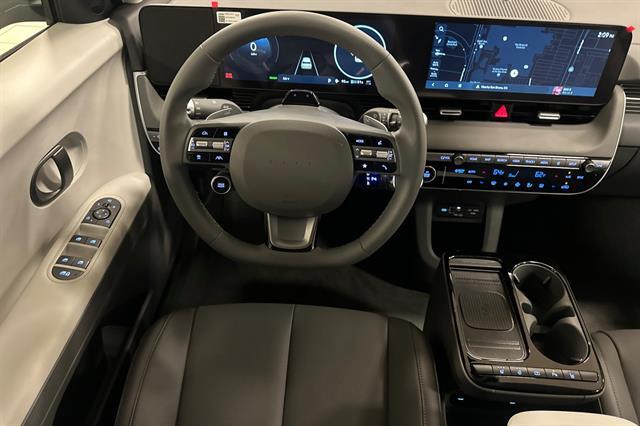 2025 Hyundai IONIQ 5 SEL