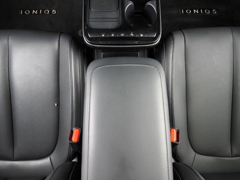 2025 Hyundai IONIQ 5 SEL *NAVIGATION, ADAPTIVE CRUISE, SAFETY ALERTS, BACKUP-CAMERA, DIGITAL COCKPIT, HEATED SEATS/STEERING, POWER LIFTGATE, WIRELESS CHARGING, ANDROID & APPLE Round Rock TX