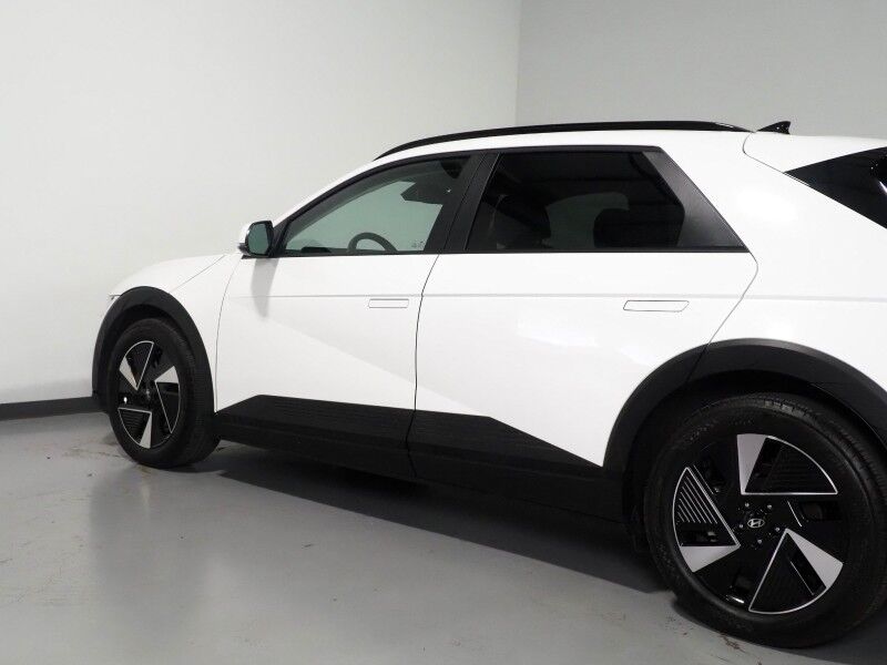 2025 Hyundai IONIQ 5 SEL *NAVIGATION, ADAPTIVE CRUISE, SAFETY ALERTS, BACKUP-CAMERA, DIGITAL COCKPIT, HEATED SEATS/STEERING, POWER LIFTGATE, WIRELESS CHARGING, ANDROID & APPLE Round Rock TX