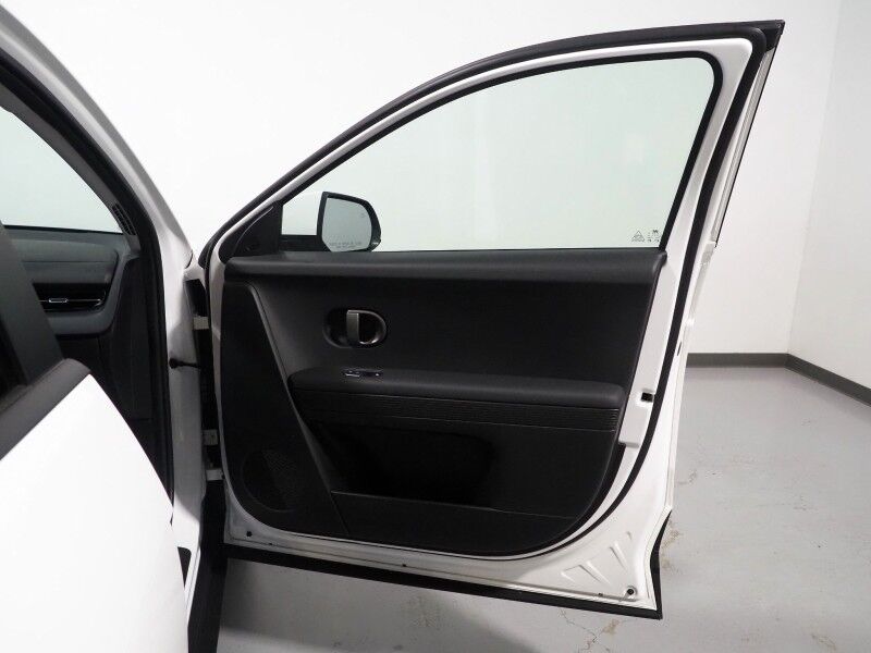 2025 Hyundai IONIQ 5 SEL *NAVIGATION, ADAPTIVE CRUISE, SAFETY ALERTS, BACKUP-CAMERA, DIGITAL COCKPIT, HEATED SEATS/STEERING, POWER LIFTGATE, WIRELESS CHARGING, ANDROID & APPLE Round Rock TX