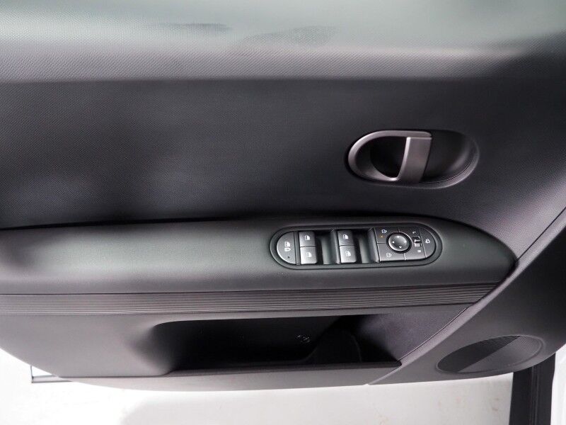 2025 Hyundai IONIQ 5 SEL *NAVIGATION, ADAPTIVE CRUISE, SAFETY ALERTS, BACKUP-CAMERA, DIGITAL COCKPIT, HEATED SEATS/STEERING, POWER LIFTGATE, WIRELESS CHARGING, ANDROID & APPLE Round Rock TX