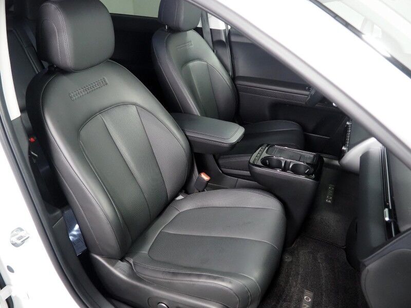 2025 Hyundai IONIQ 5 SEL *NAVIGATION, ADAPTIVE CRUISE, SAFETY ALERTS, BACKUP-CAMERA, DIGITAL COCKPIT, HEATED SEATS/STEERING, POWER LIFTGATE, WIRELESS CHARGING, ANDROID & APPLE