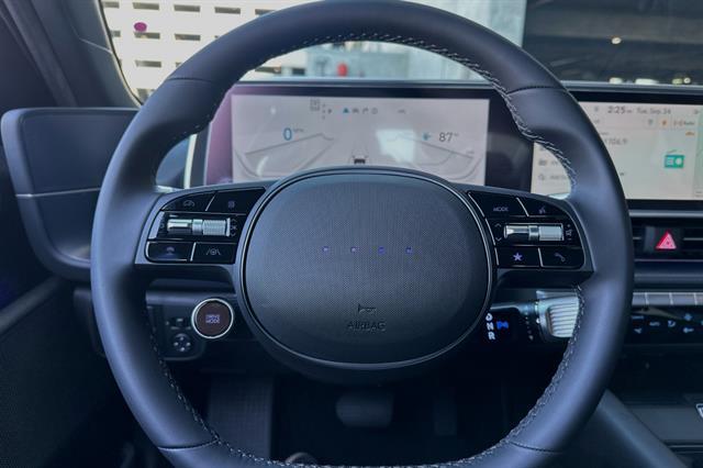 2025 Hyundai IONIQ 6 SEL