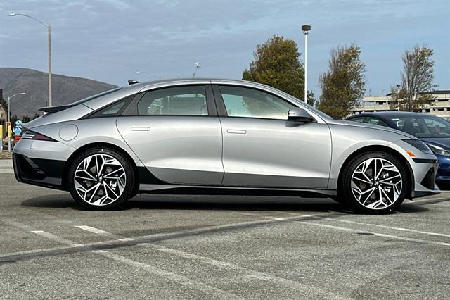 2025 Hyundai IONIQ 6 SEL