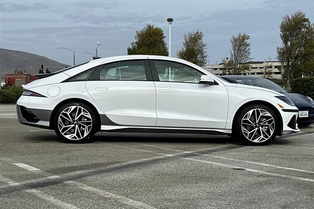 2025 Hyundai IONIQ 6 SEL