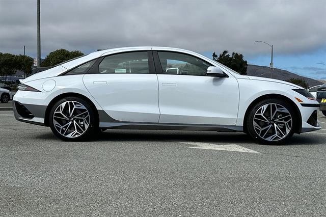 2025 Hyundai IONIQ 6 SEL
