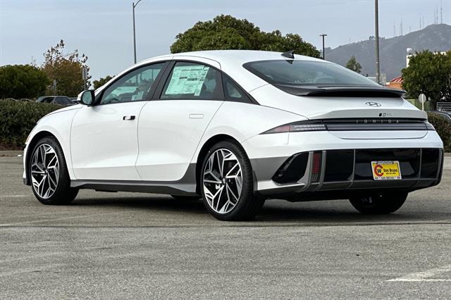 2025 Hyundai IONIQ 6 SEL