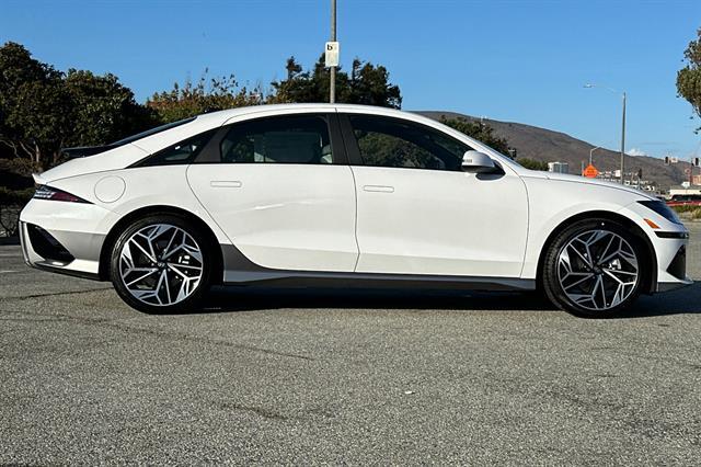 2025 Hyundai IONIQ 6 SEL