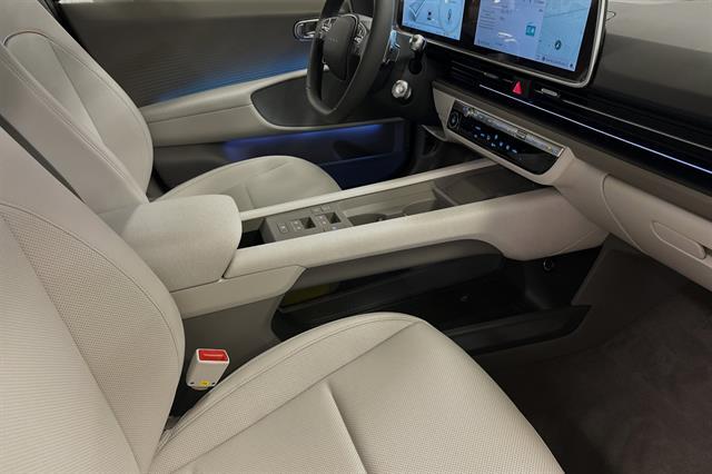 2025 Hyundai IONIQ 6 SEL