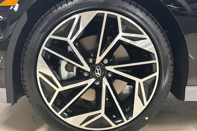 2025 Hyundai IONIQ 6 SEL