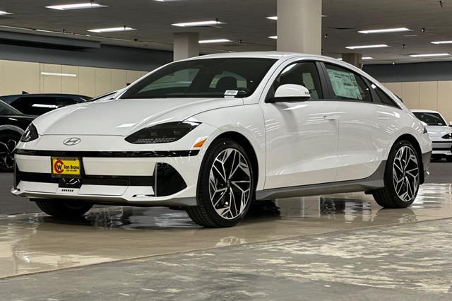 2025 Hyundai IONIQ 6 SEL