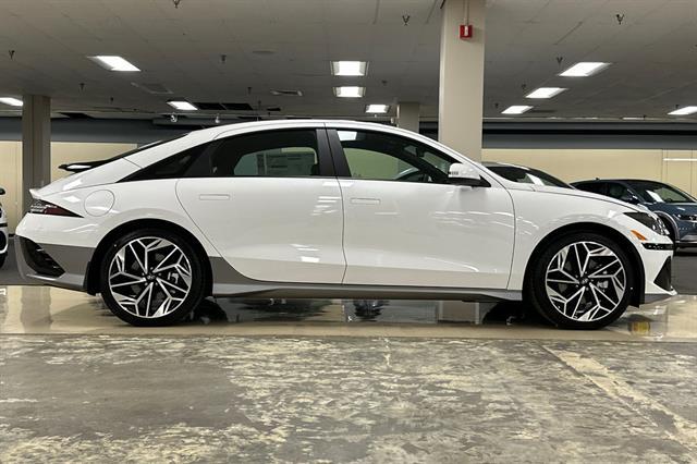 2025 Hyundai IONIQ 6 SEL