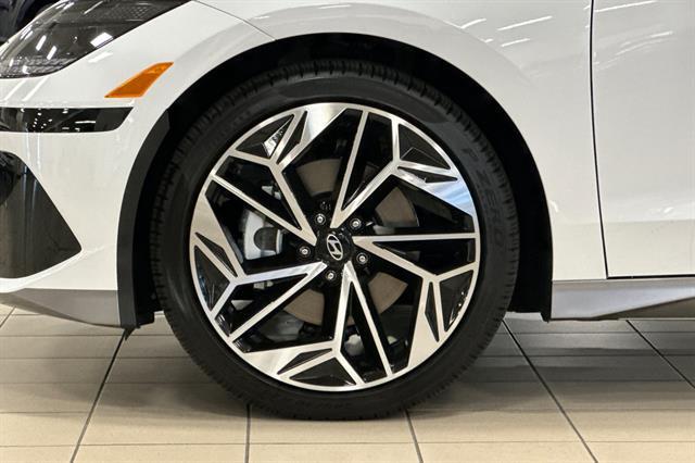 2025 Hyundai IONIQ 6 SEL