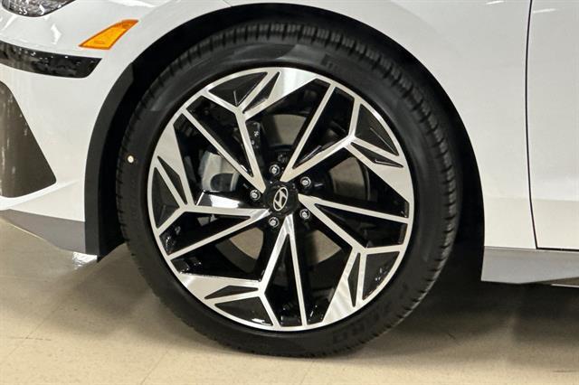 2025 Hyundai IONIQ 6 SEL