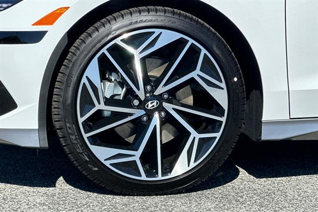 2025 Hyundai IONIQ 6 SEL