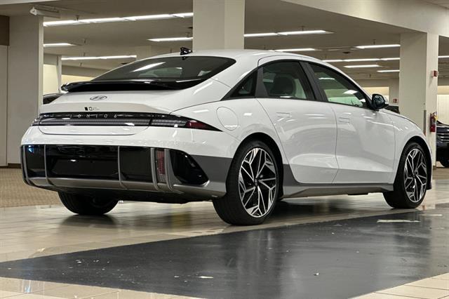 2025 Hyundai IONIQ 6 SEL