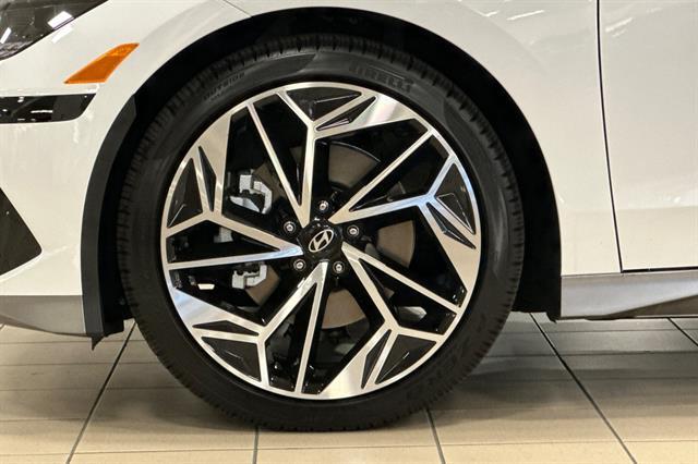 2025 Hyundai IONIQ 6 SEL