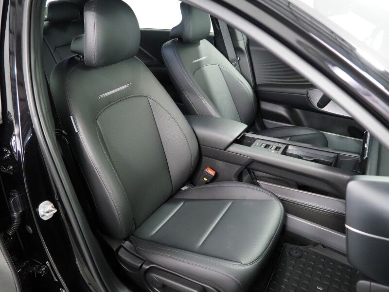 2025 Hyundai IONIQ 6 SEL *NAVIGATION, ADAPTIVE CRUISE, SAFETY ALERTS, BACKUP-CAMERA, DIGITAL COCKPIT, COLOR TOUCHSCREEN, HEATED SEATS, 20 INCH WHEELS, HARMAN/KARDON, WIRELESS CHARGING, ANDROID & APPLE