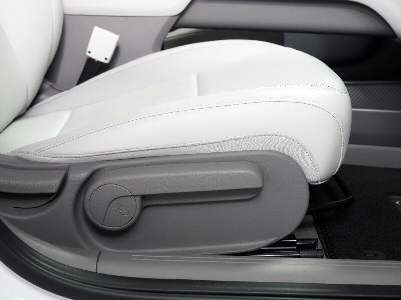 2025 Hyundai IONIQ 6 SEL *NAVIGATION, ADAPTIVE CRUISE, SAFETY ALERTS, BACKUP-CAMERA, DIGITAL COCKPIT, COLOR TOUCHSCREEN, HEATED SEATS, 20 INCH WHEELS, HARMAN/KARDON, WIRELESS CHARGING, ANDROID & APPLE Round Rock TX