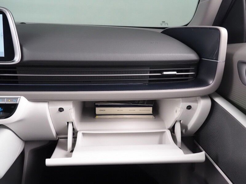 2025 Hyundai IONIQ 6 SEL *NAVIGATION, ADAPTIVE CRUISE, SAFETY ALERTS, BACKUP-CAMERA, DIGITAL COCKPIT, COLOR TOUCHSCREEN, HEATED SEATS, 20 INCH WHEELS, HARMAN/KARDON, WIRELESS CHARGING, ANDROID & APPLE Round Rock TX