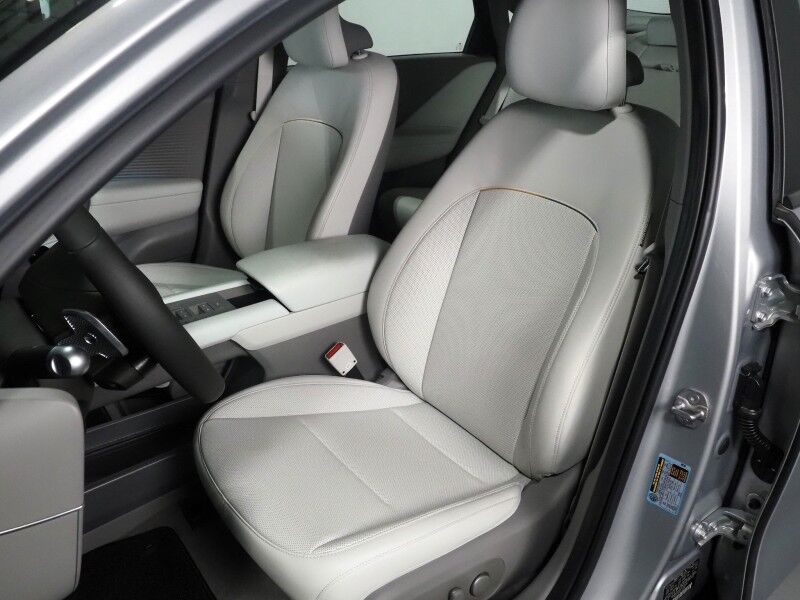 2025 Hyundai IONIQ 6 SEL *NAVIGATION, ADAPTIVE CRUISE, SAFETY ALERTS, BACKUP-CAMERA, DIGITAL COCKPIT, HEATED SEATS, 20 INCH WHEELS, WIRELESS CHARGING, ANDROID & APPLE Round Rock TX