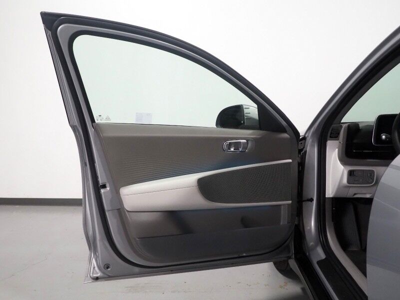 2025 Hyundai IONIQ 6 SEL *NAVIGATION, ADAPTIVE CRUISE, SAFETY ALERTS, BACKUP-CAMERA, DIGITAL COCKPIT, HEATED SEATS, 20 INCH WHEELS, WIRELESS CHARGING, ANDROID & APPLE Round Rock TX