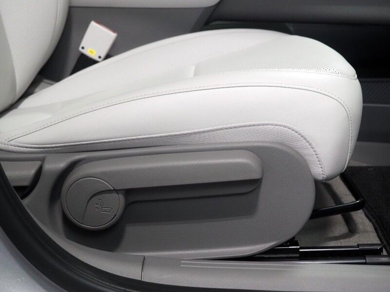 2025 Hyundai IONIQ 6 SEL *NAVIGATION, ADAPTIVE CRUISE, SAFETY ALERTS, BACKUP-CAMERA, DIGITAL COCKPIT, HEATED SEATS, 20 INCH WHEELS, WIRELESS CHARGING, ANDROID & APPLE Round Rock TX