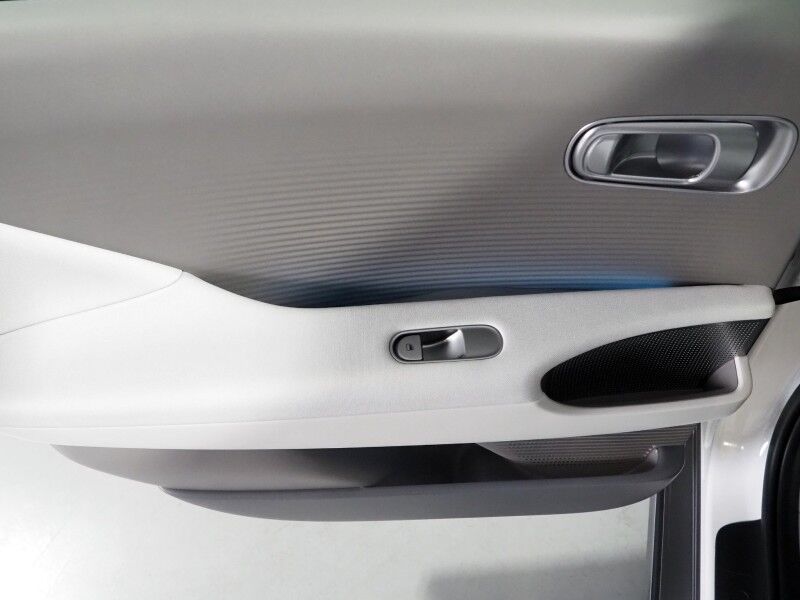 2025 Hyundai IONIQ 6 SEL *NAVIGATION, ADAPTIVE CRUISE, SAFETY ALERTS, BACKUP-CAMERA, DIGITAL COCKPIT, HEATED SEATS, 20 INCH WHEELS, WIRELESS CHARGING, ANDROID & APPLE Round Rock TX